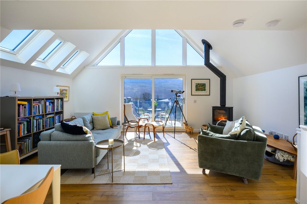 Property photo 3 of 23 Living Room