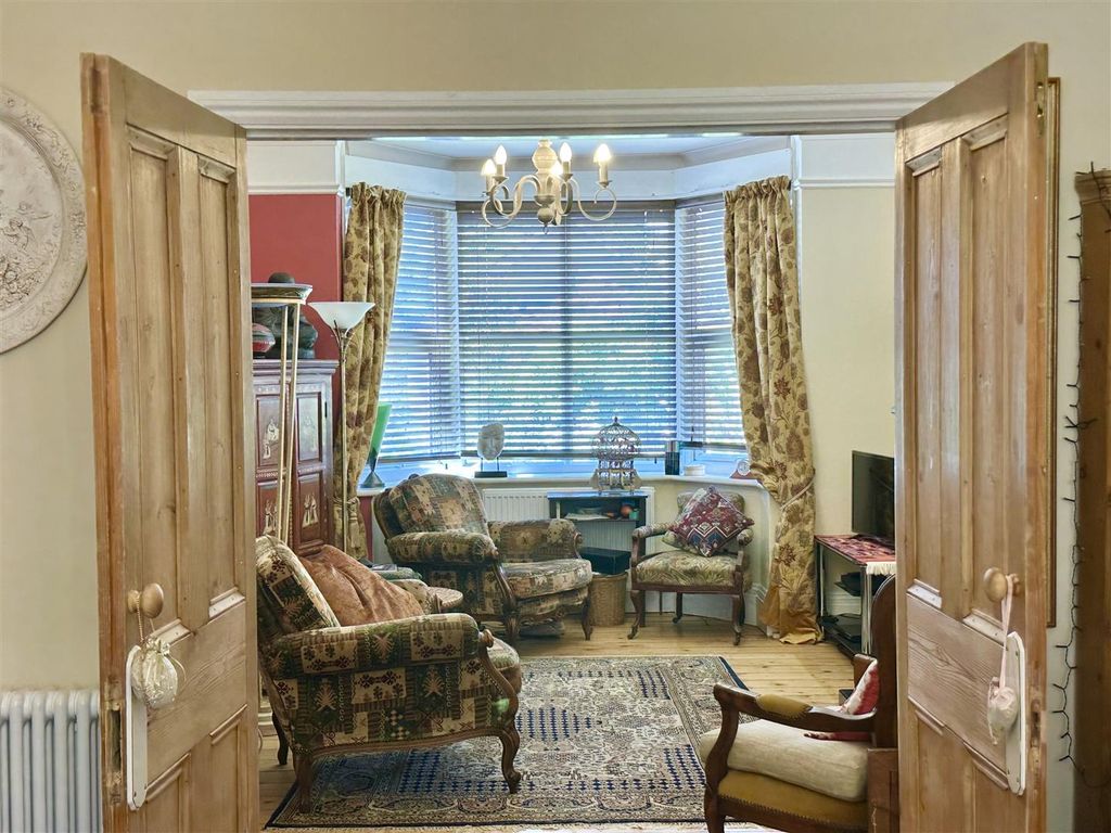 Property photo 3 of 24