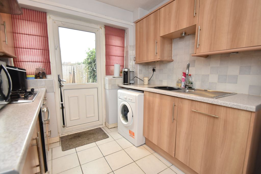Property photo 2 of 6