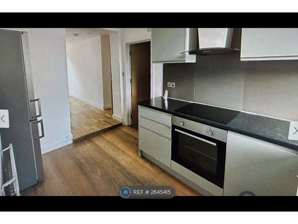 Property photo 3 of 4 Kitchen