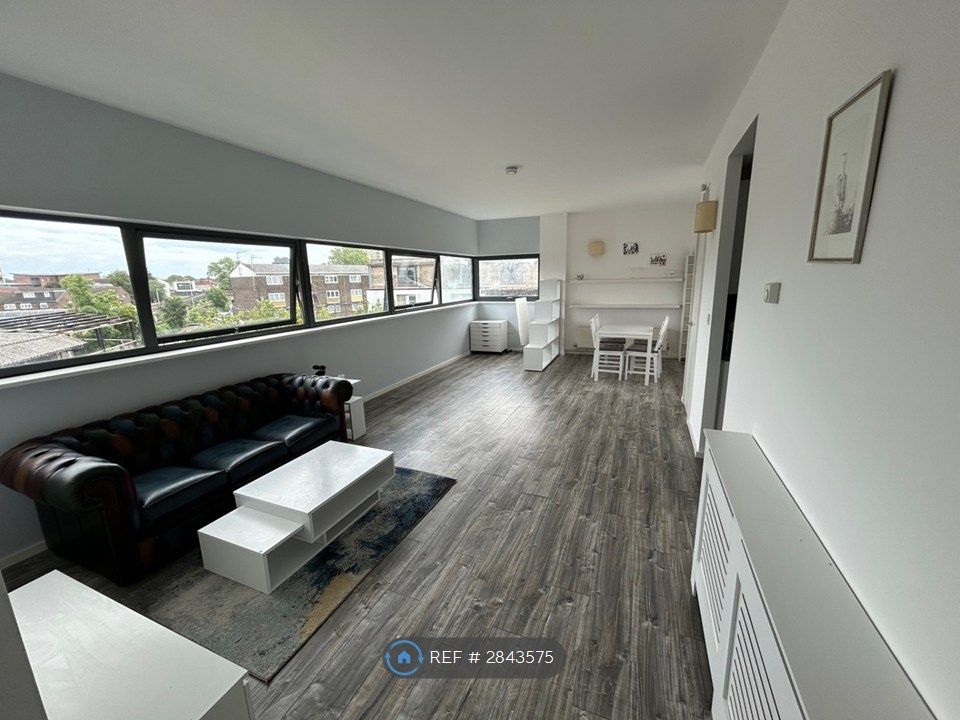 Property photo 1 of 8 Living Room