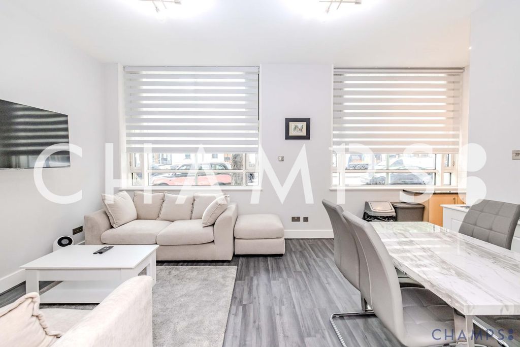 Property photo 1 of 9 2 Bed Flat To Rent Marathon House, London Nw1