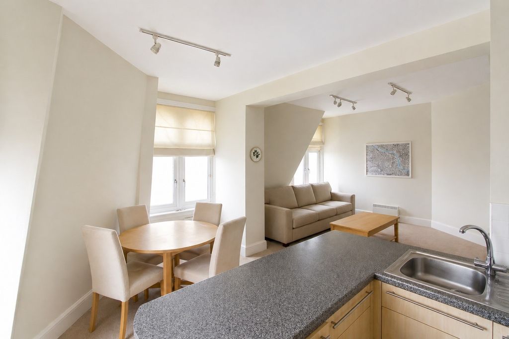 Property photo 2 of 12 4443392