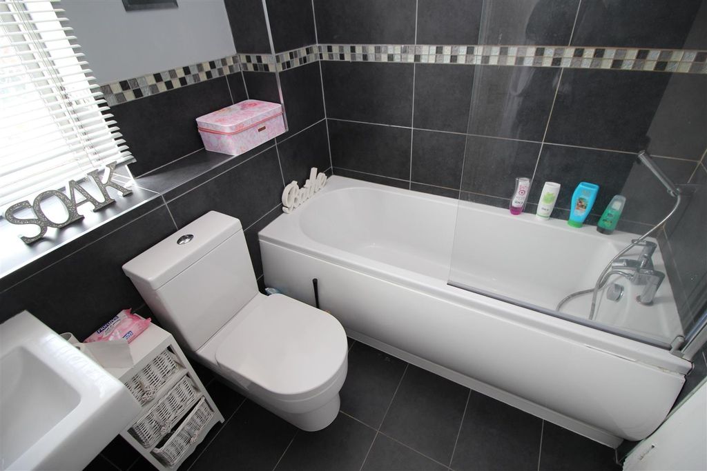 Property photo 3 of 8 Img_1204.Jpg