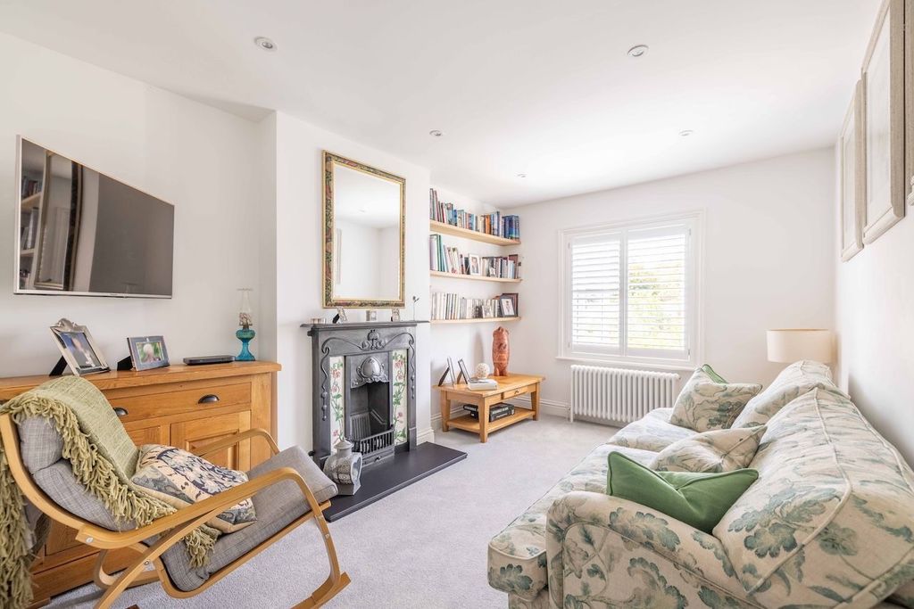 Property photo 2 of 12