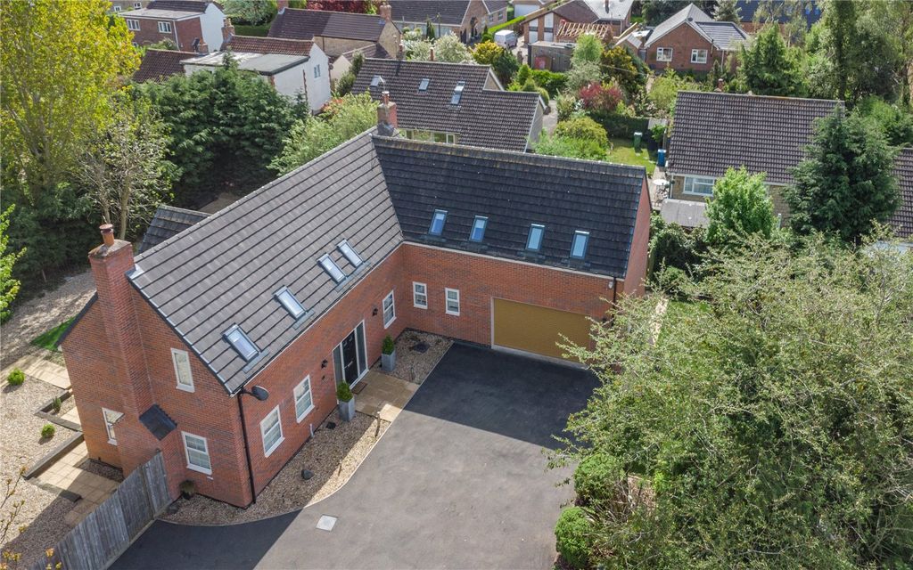 Property photo 2 of 24 Picture No. 62