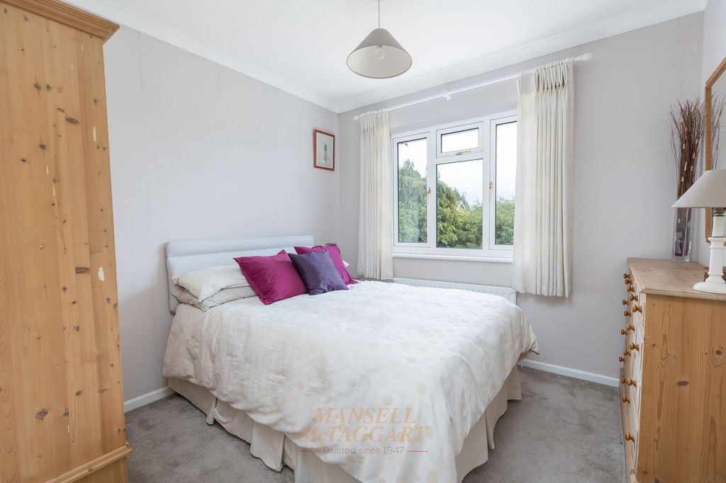 Additional image 16 of 4 bed detached house for saleOld Horsham Road, Crawley RH11