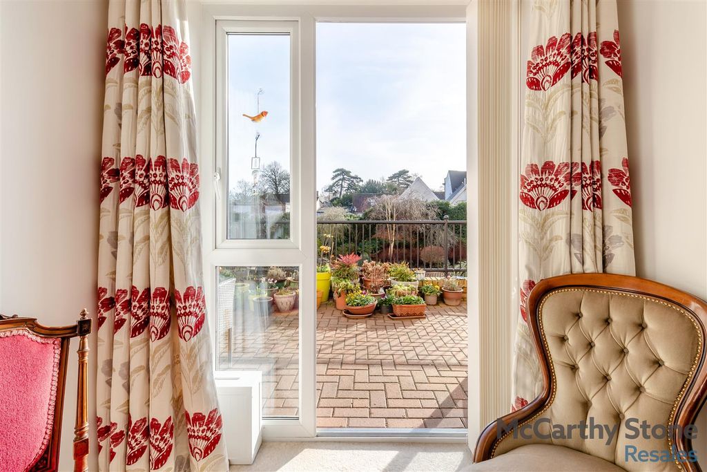 Property photo 3 of 16 8677107-Interior07.Jpg