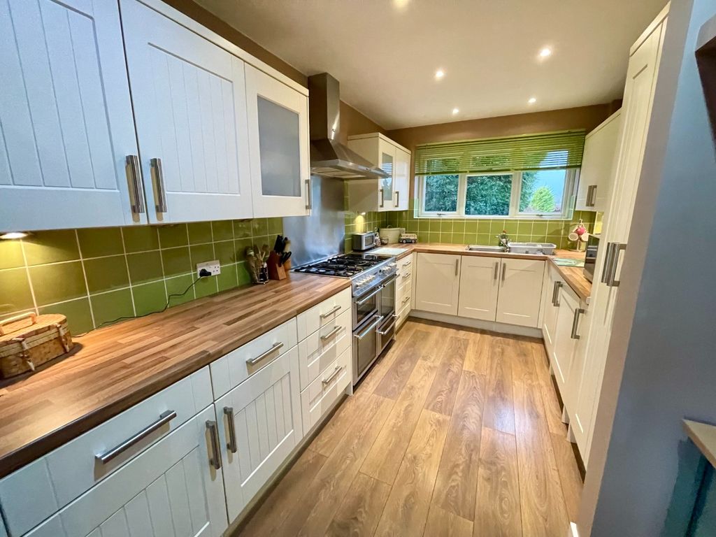Property photo 3 of 22 3159324