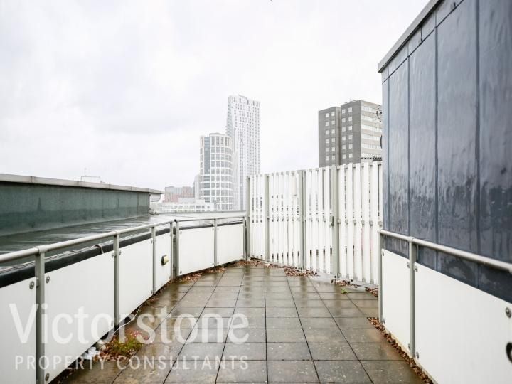 Property photo 2 of 17 1830313