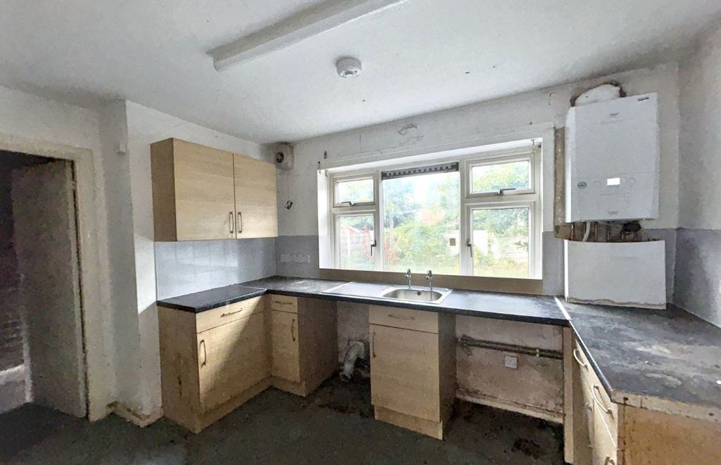 Property photo 2 of 4
