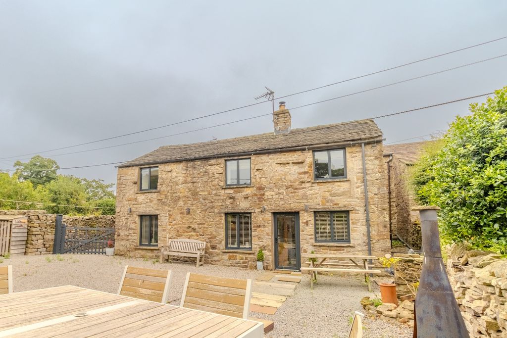 Property photo 1 of 14 5292330