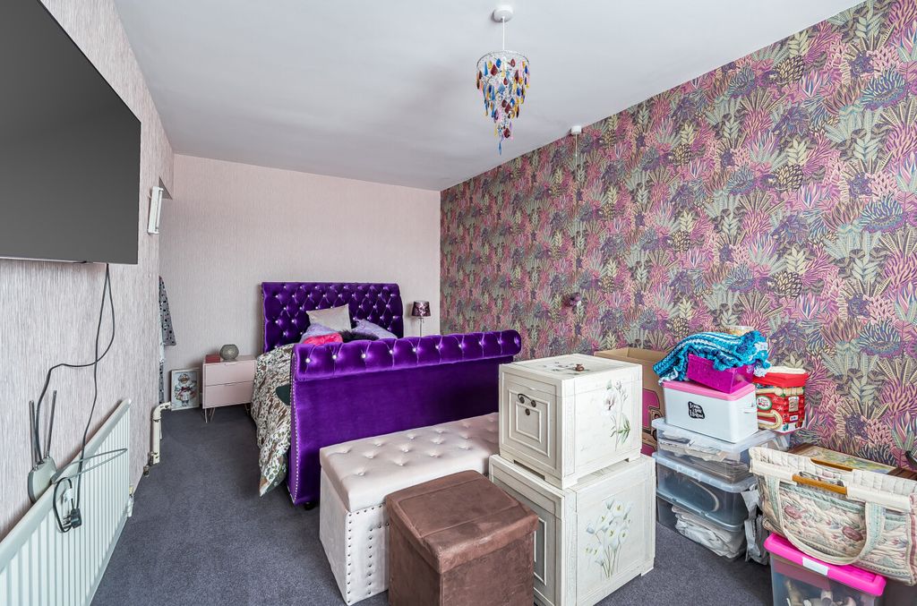 Property photo 3 of 22 1397020-7-695Fc86...