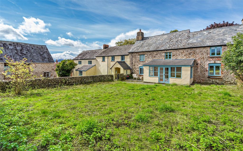 Property photo 2 of 26 Picture No. 13