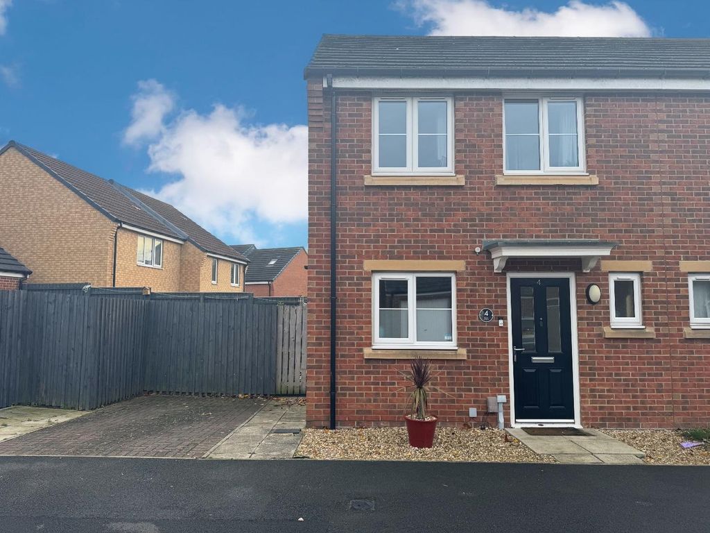 Property photo 1 of 9 Front