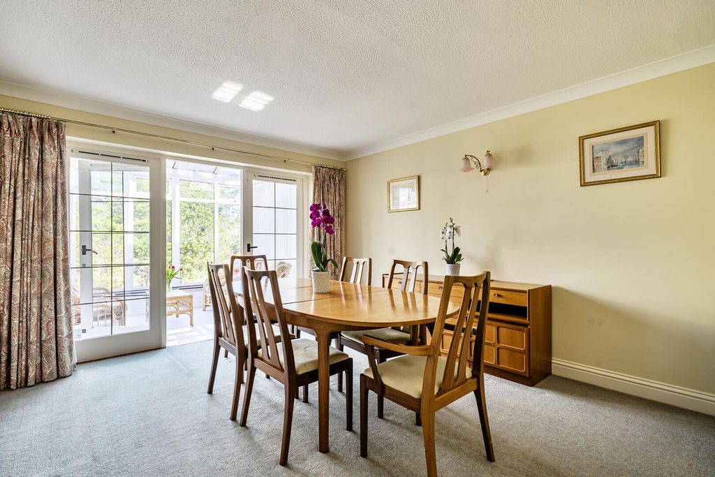 Property photo 3 of 18 Dining Room
