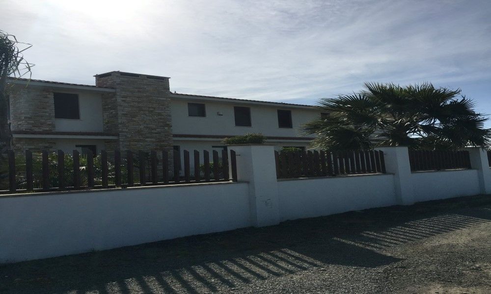 Property photo 1 of 20