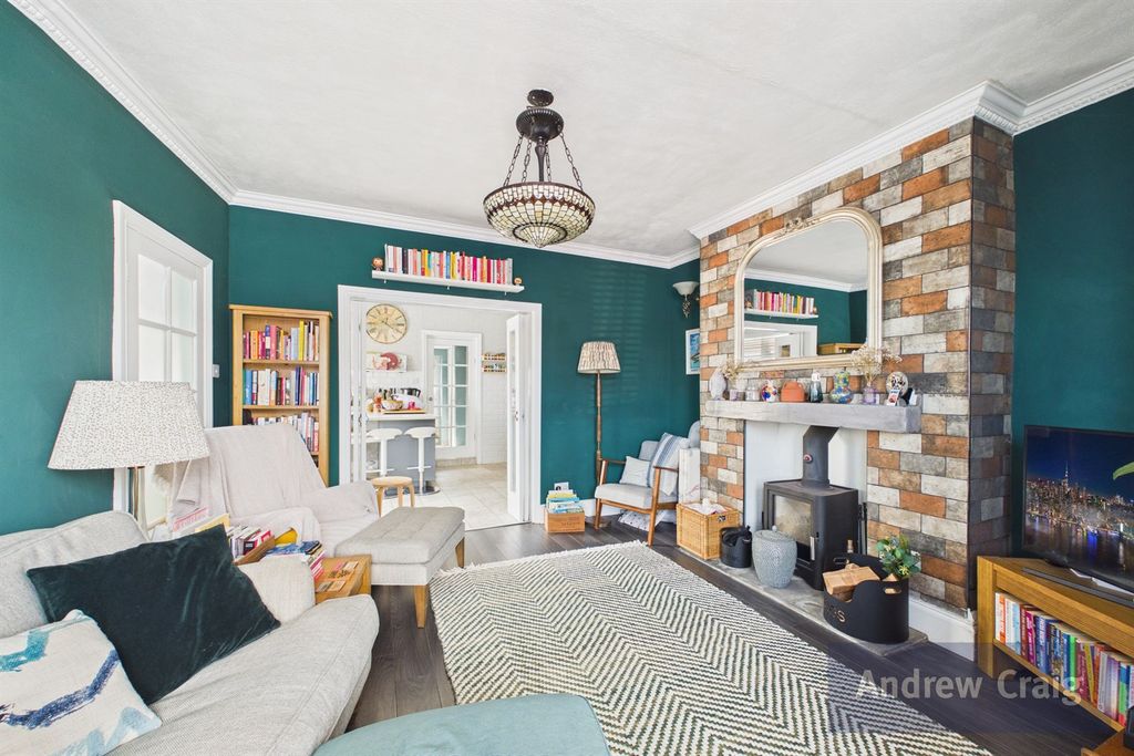 Property photo 1 of 12 (Main)