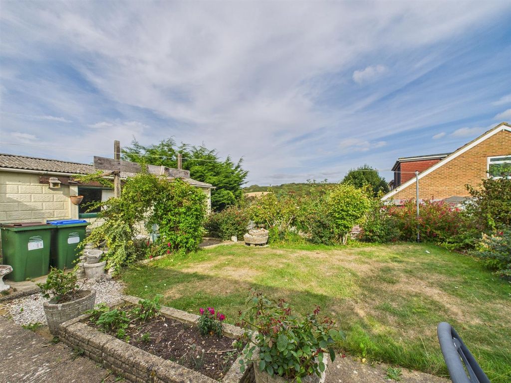Property photo 2 of 16