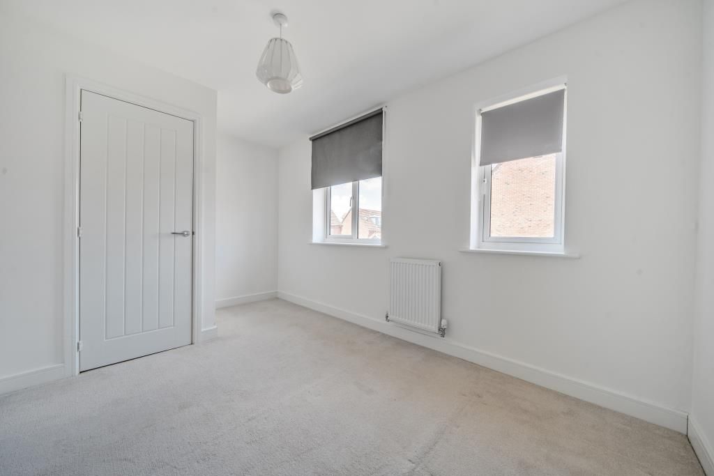 Property photo 3 of 10 Bedroom