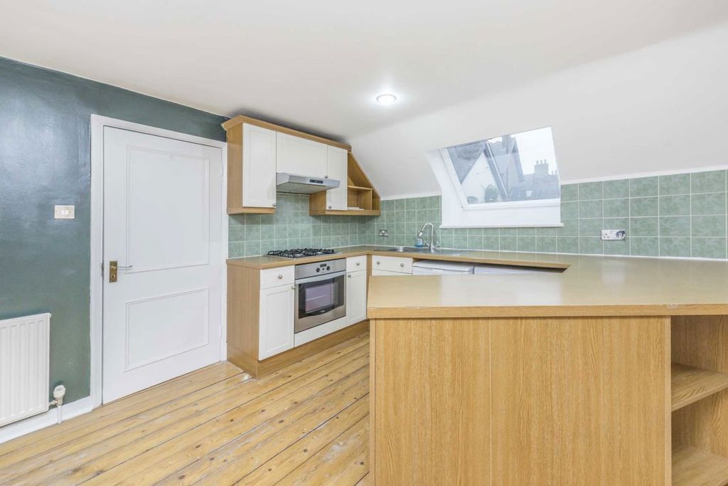Property photo 3 of 4