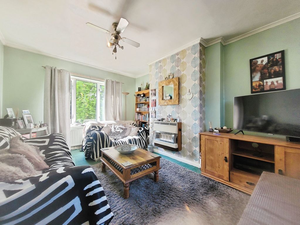 Property photo 2 of 10 8Ef2B8Ea-1000101672