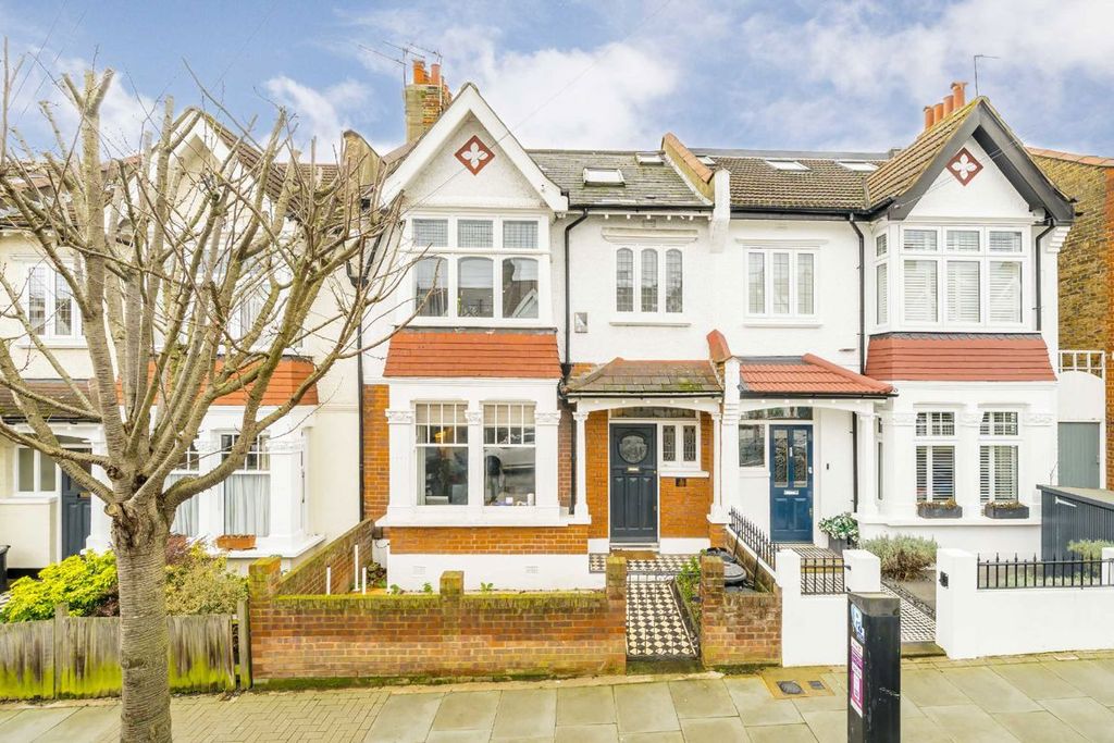 Property photo 1 of 13