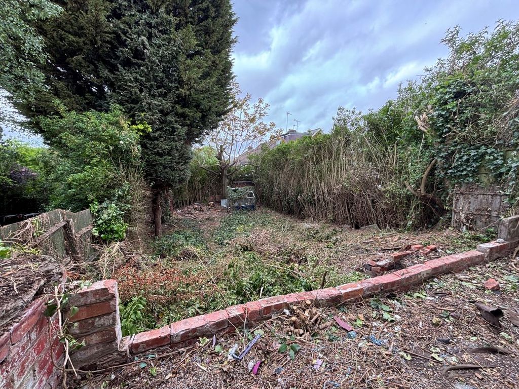 Property photo 2 of 16