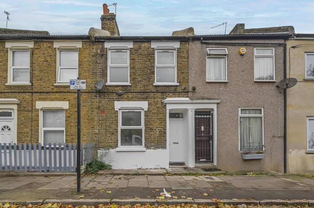 Property photo 1 of 11