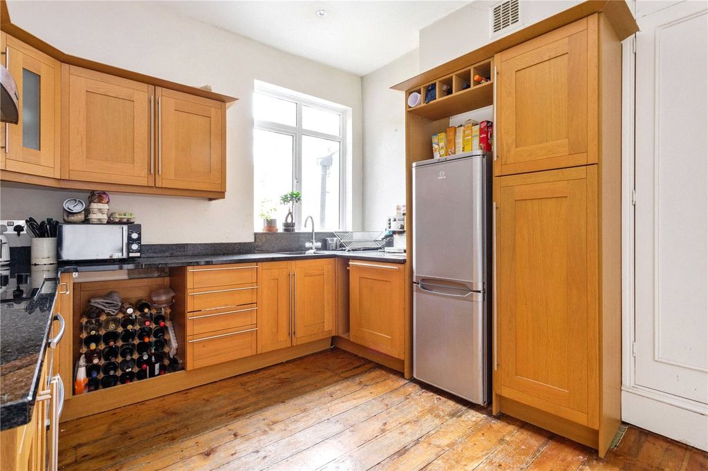 Property photo 2 of 10 Picture No. 07