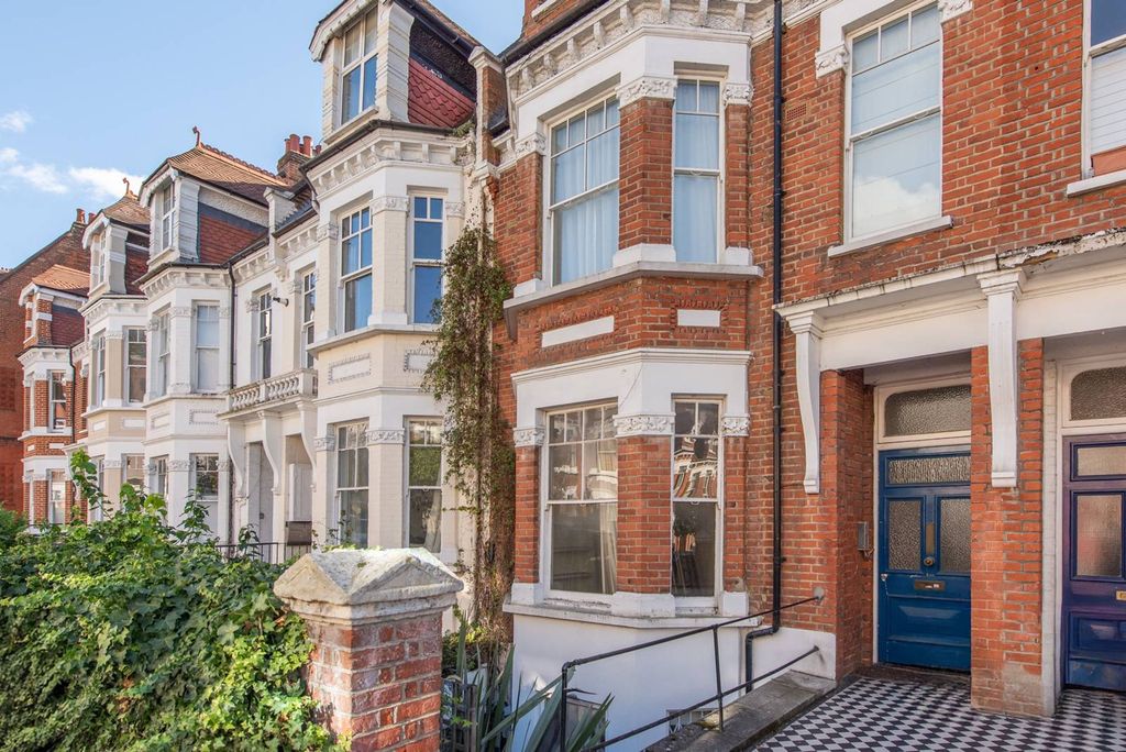 Property photo 2 of 10