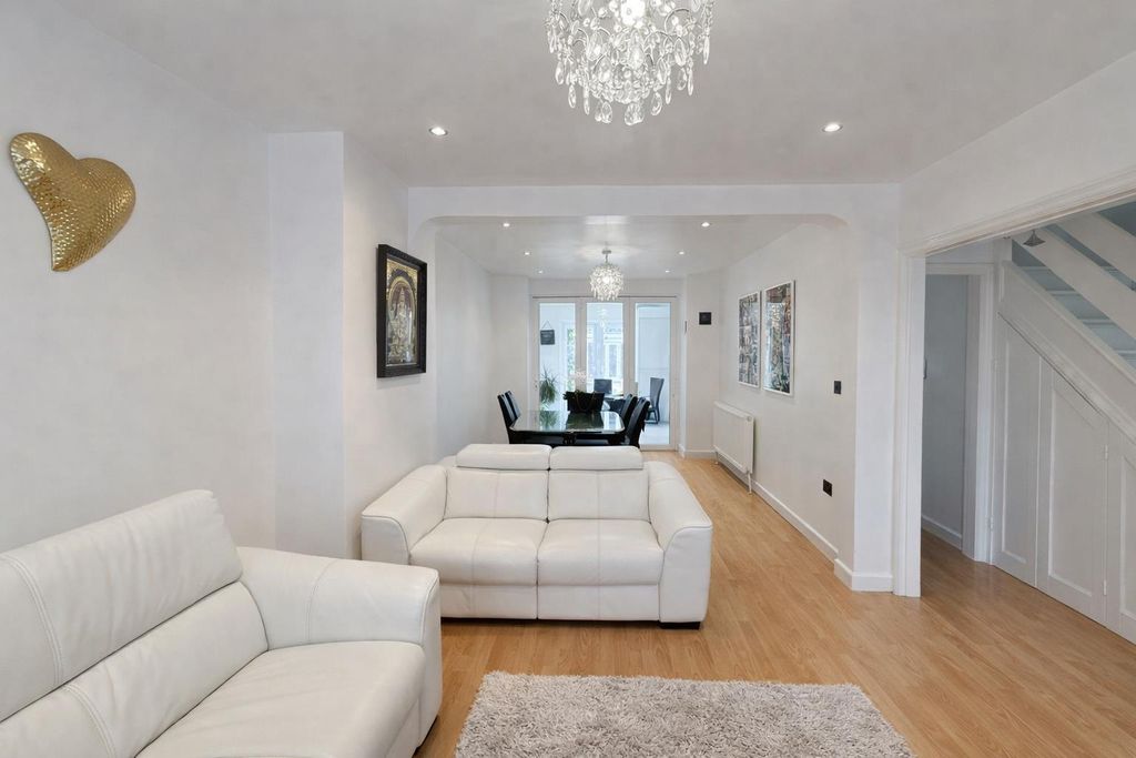 Property photo 3 of 12 Living Room