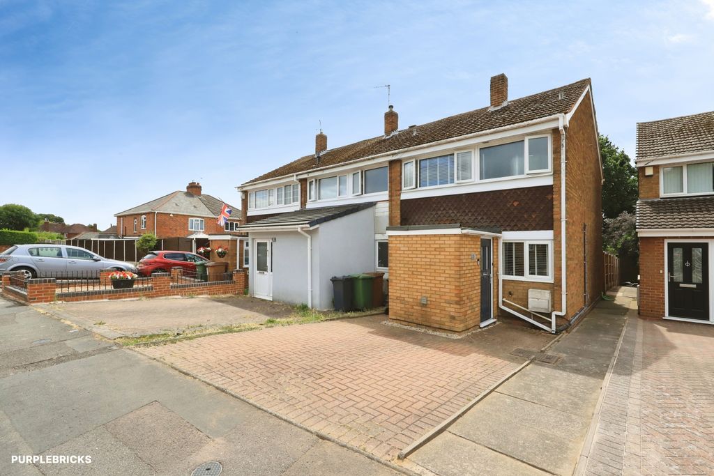 Property photo 3 of 42