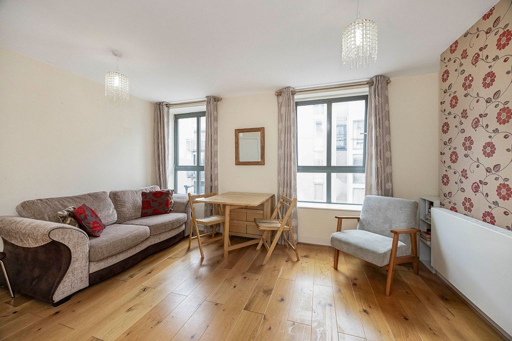 Property photo 2 of 11