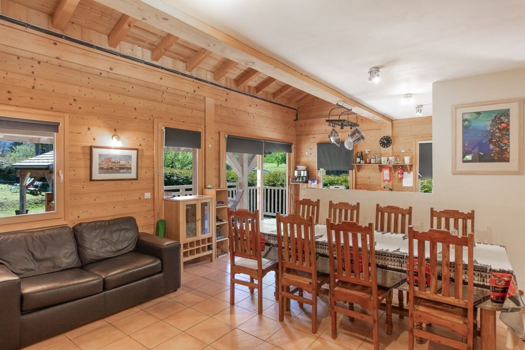 Property photo 2 of 15 Morzine Farmhouse Fo