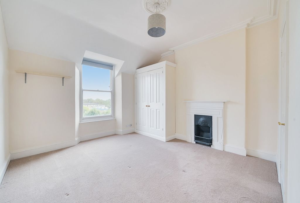 Property photo 1 of 11 1344311-7-68A6ee0...