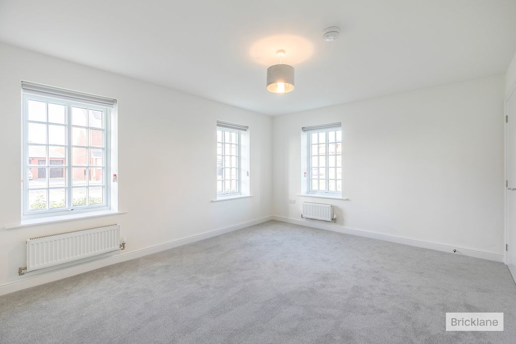 Property photo 3 of 15 Balcony