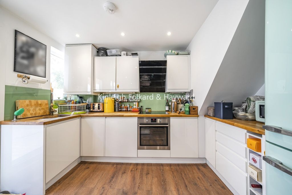 Property photo 3 of 6 Ca8418Ea-272c-4d8A-A