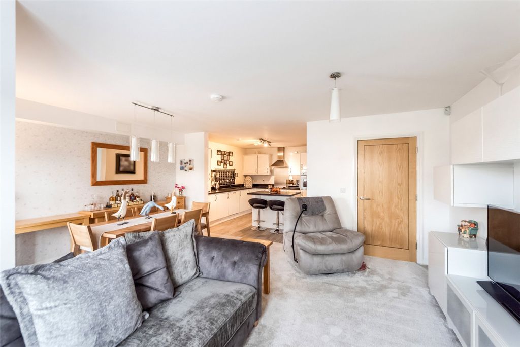 Property photo 2 of 26 Picture No. 09