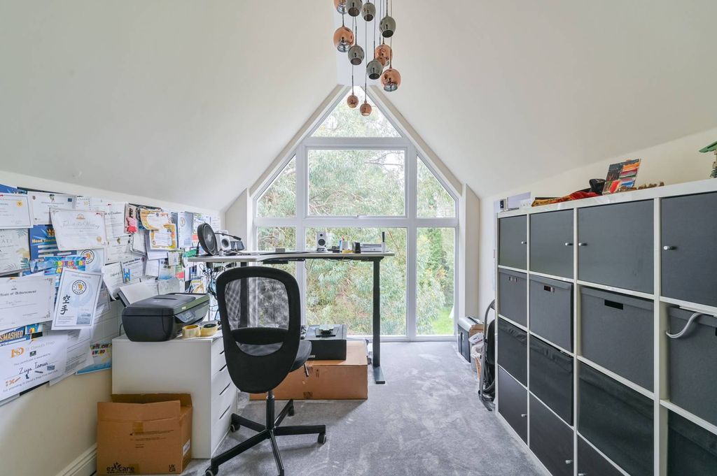 Property photo 3 of 36