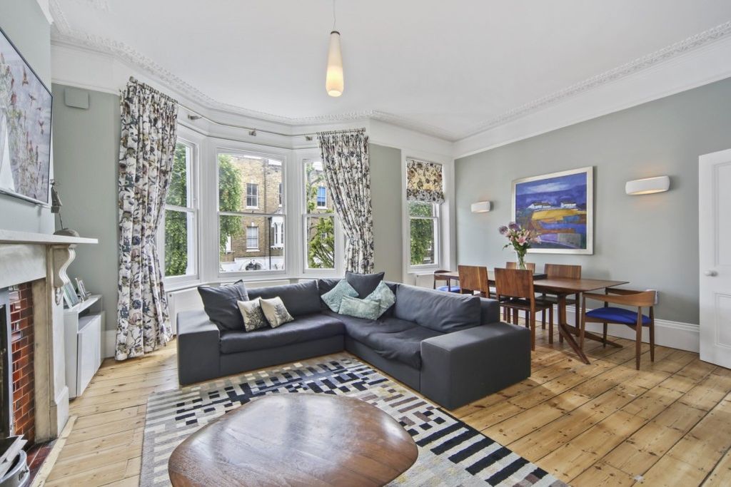 Property photo 2 of 11