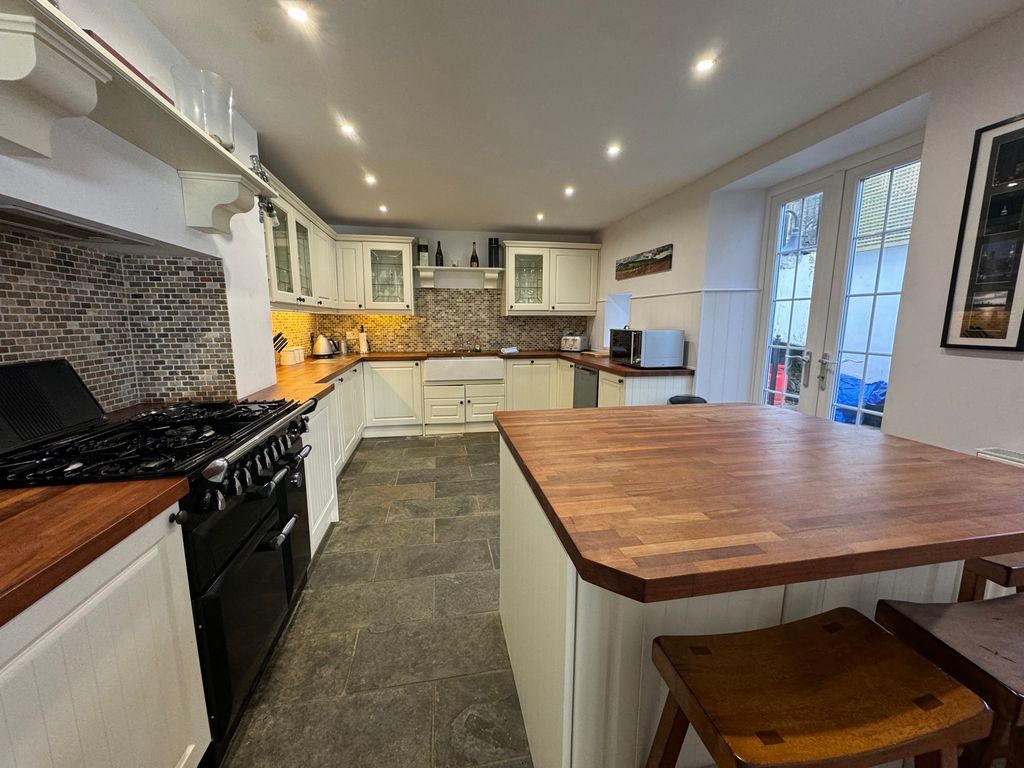 Property photo 3 of 15 Photograph