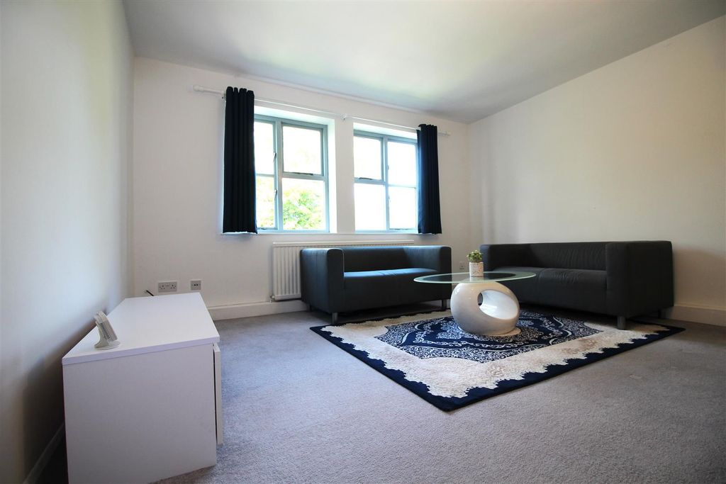 Property photo 2 of 13 Img_9355.Jpg