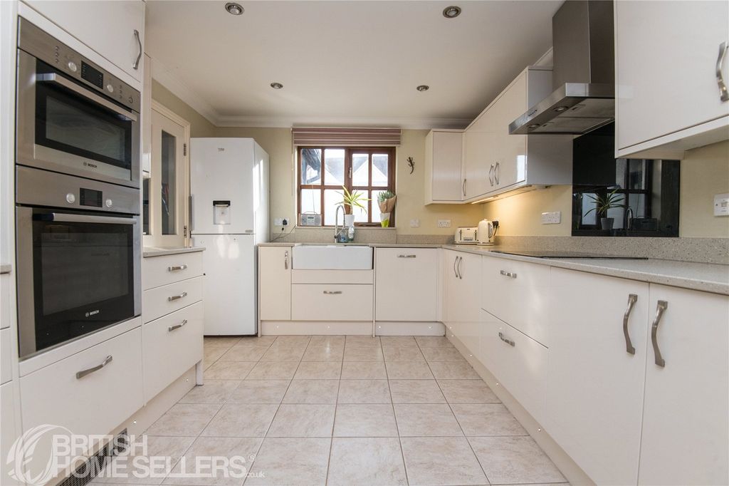 Property photo 3 of 31 Picture No. 30