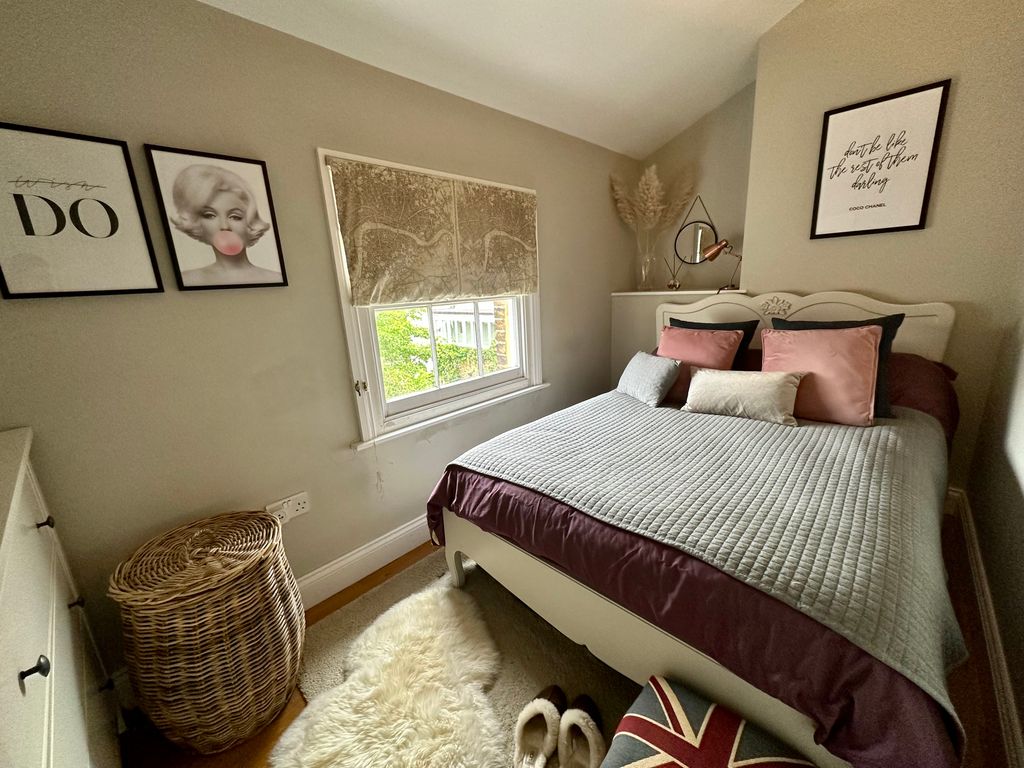 Property photo 2 of 7 Zimg-1189