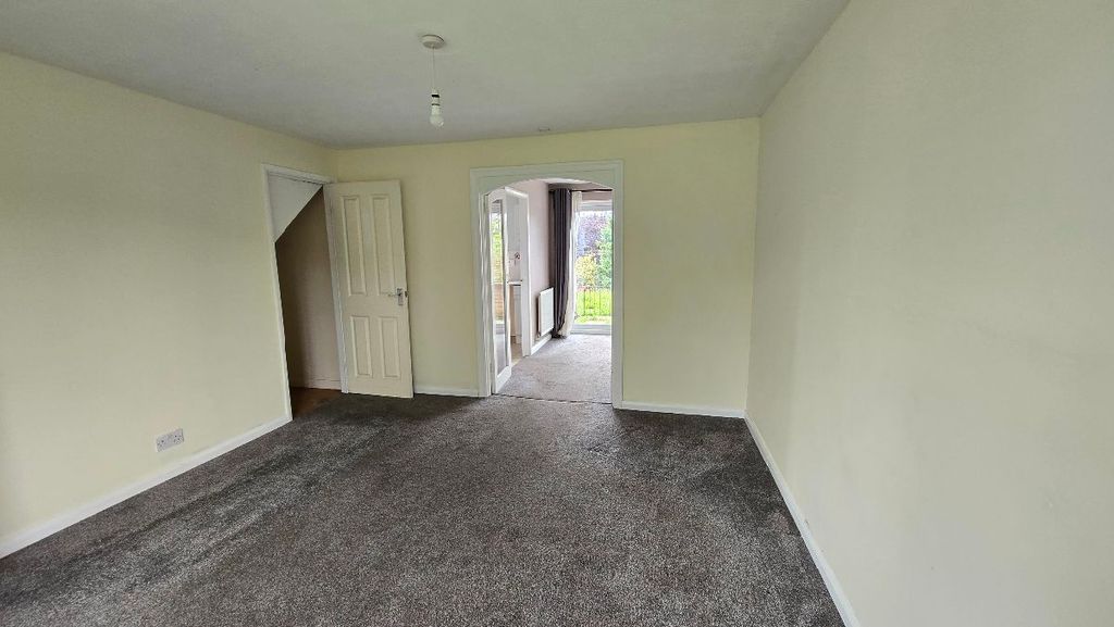 Property photo 3 of 36