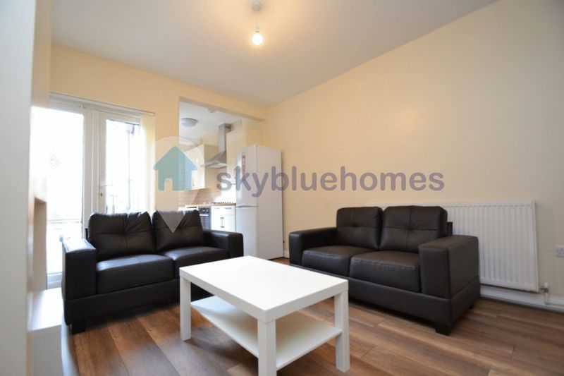 Property photo 3 of 8 Photo 3