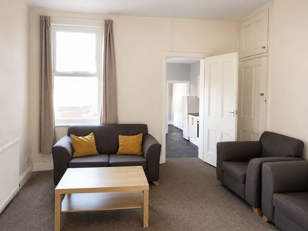 Property photo 1 of 6 Bright Lounge With Comfy Sofas And Natural Light...