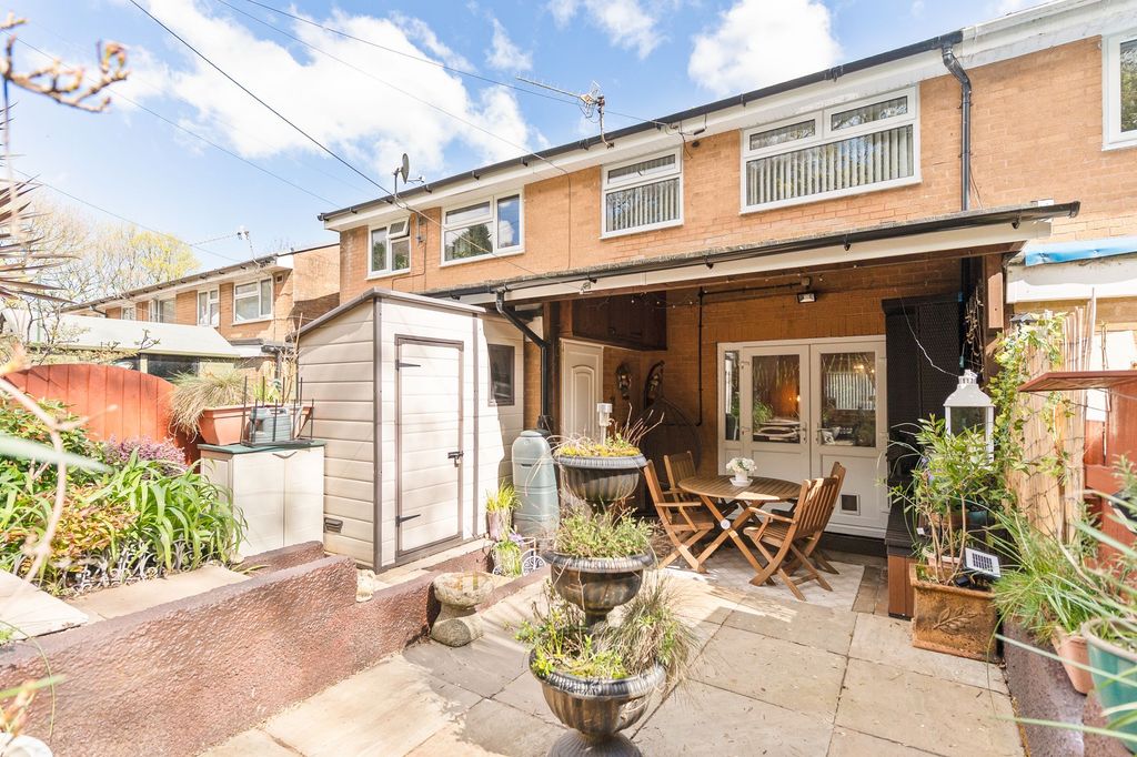 Property photo 2 of 23