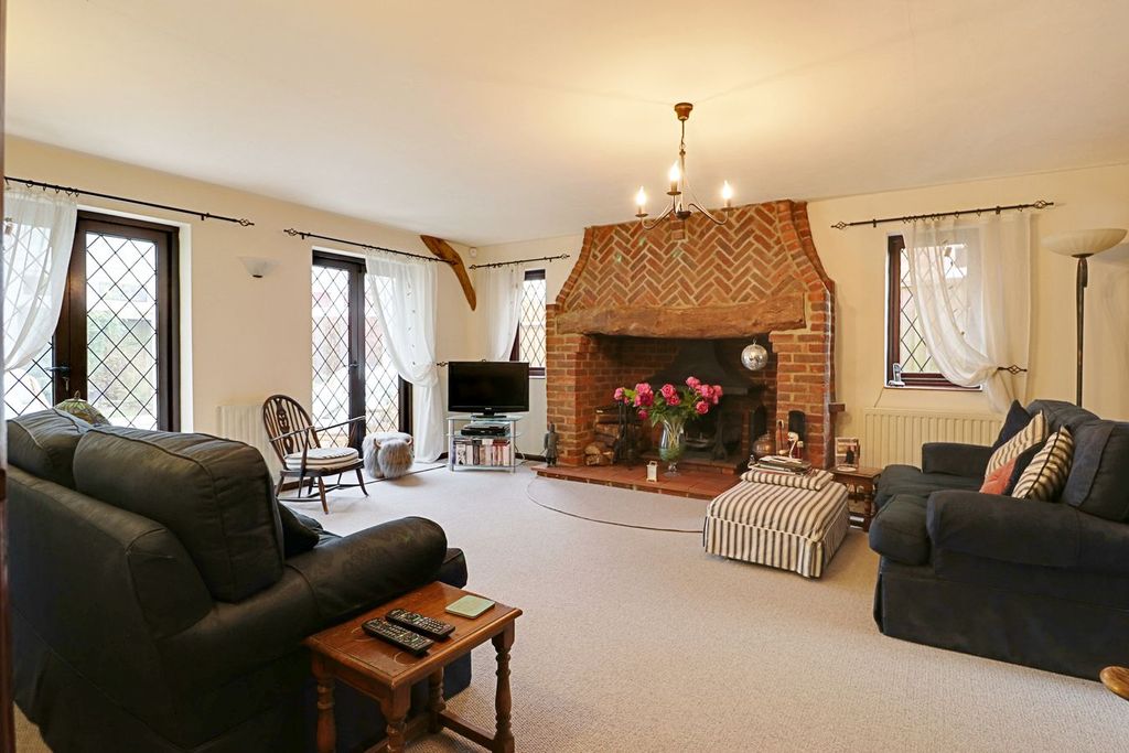 Property photo 3 of 14